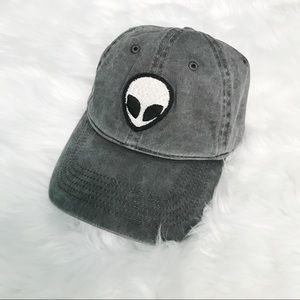 🌵 Brandy Melville Alien Gray Ballcap